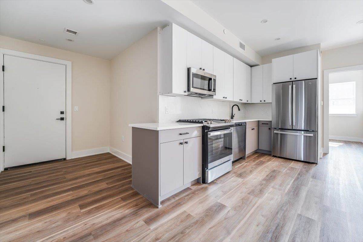 237 Washington St - Photo 1