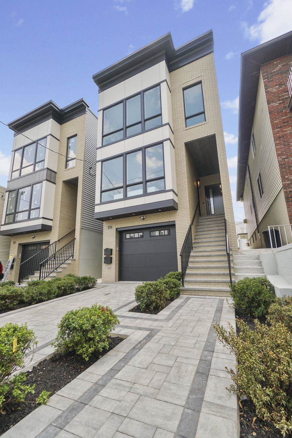 177 Griffith St - Photo 1
