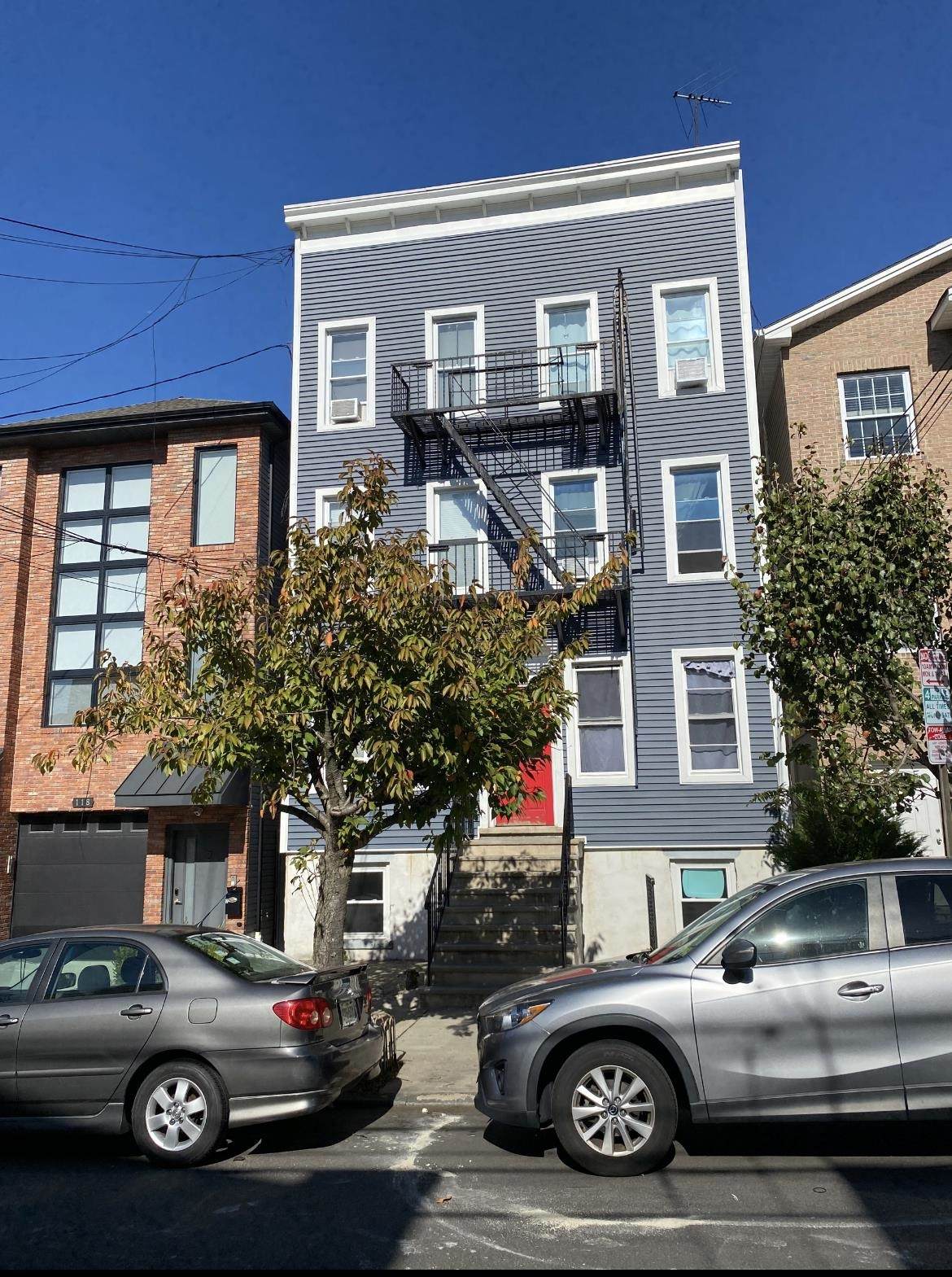 116 Irving St - Photo 1