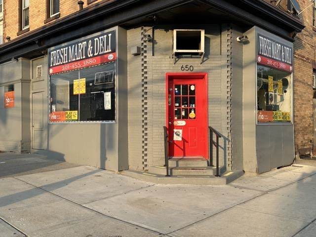 650 Kennedy Blvd - Photo 1