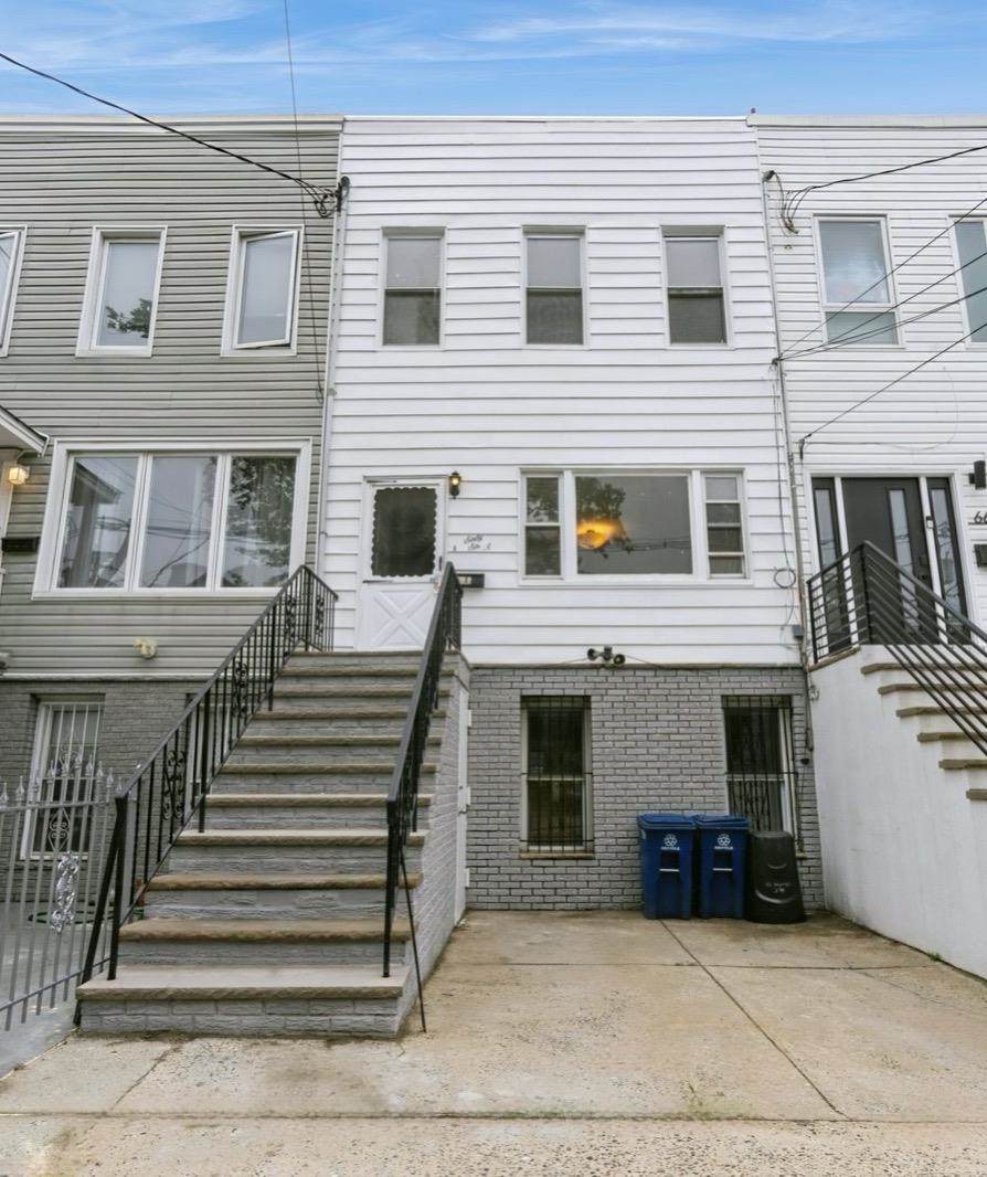 66.5 Charles St - Photo 1
