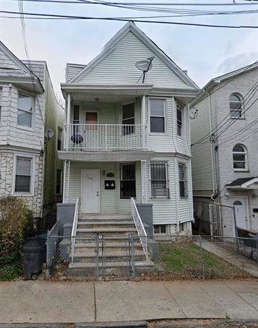 198 Myrtle Ave - Photo 1