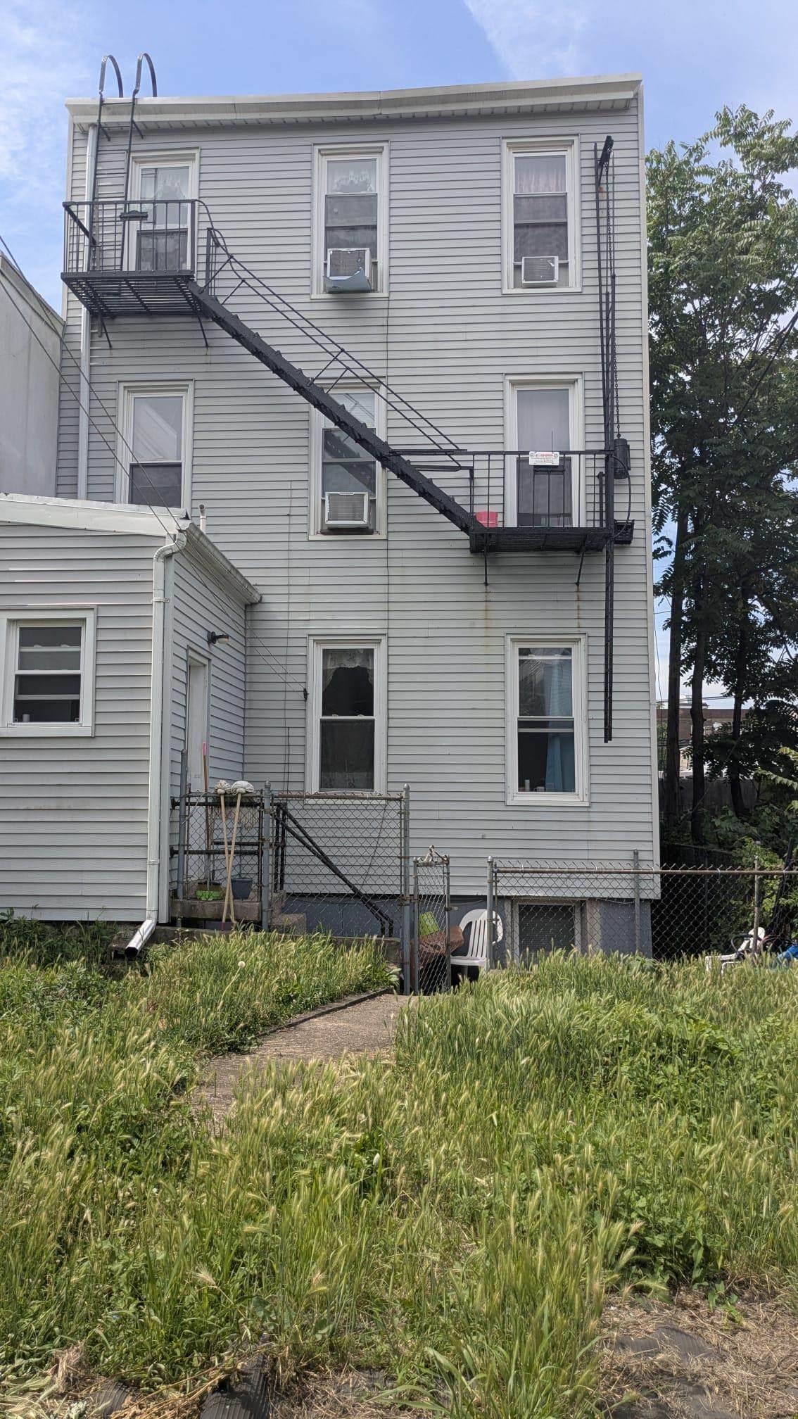 720 14TH ST - Photo 1