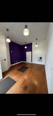 102 York St - Photo 1