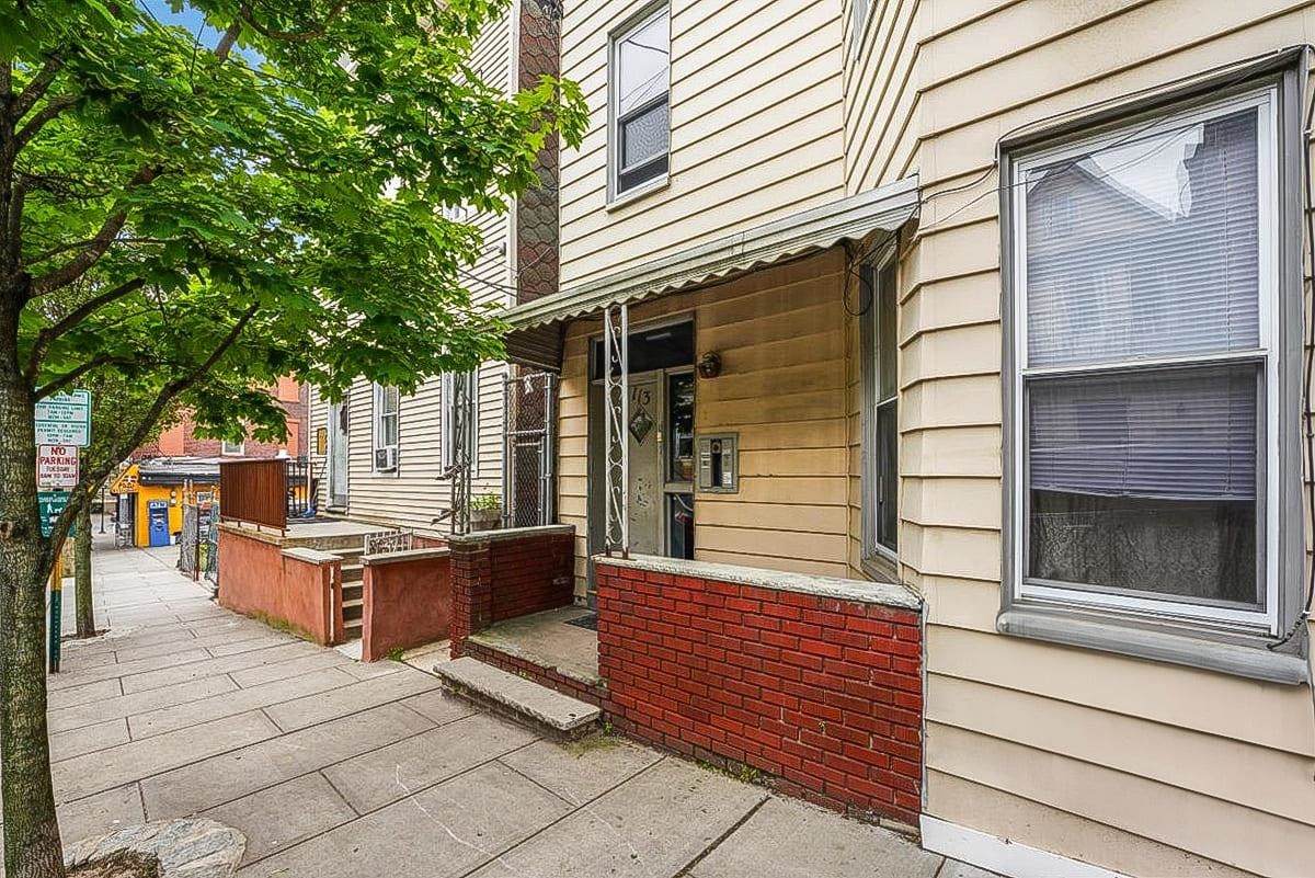 113 34TH ST - Photo 1