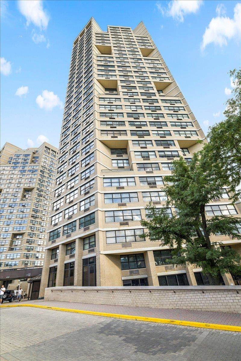 7000 Blvd East - Photo 1