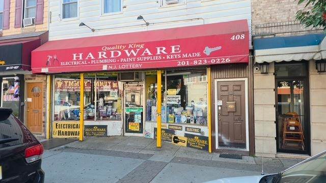 408 Broadway - Photo 1