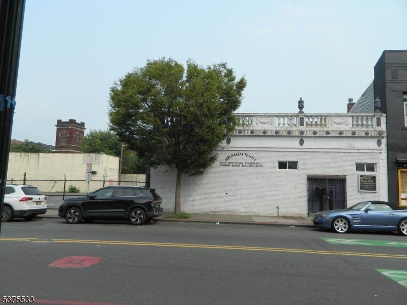 92 Monticello Ave - Photo 1