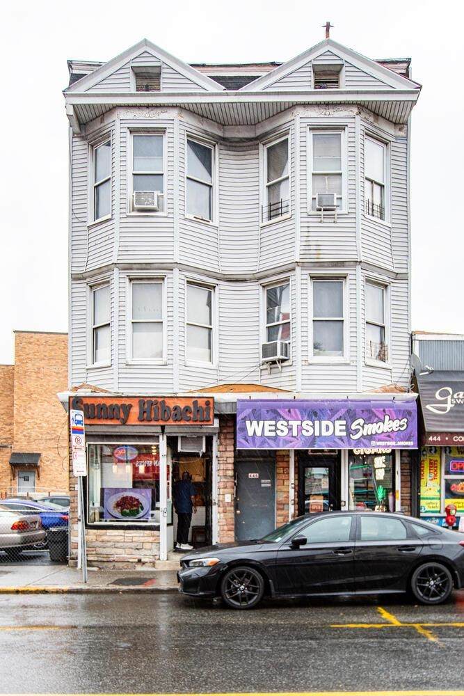 446 West Side Ave - Photo 1