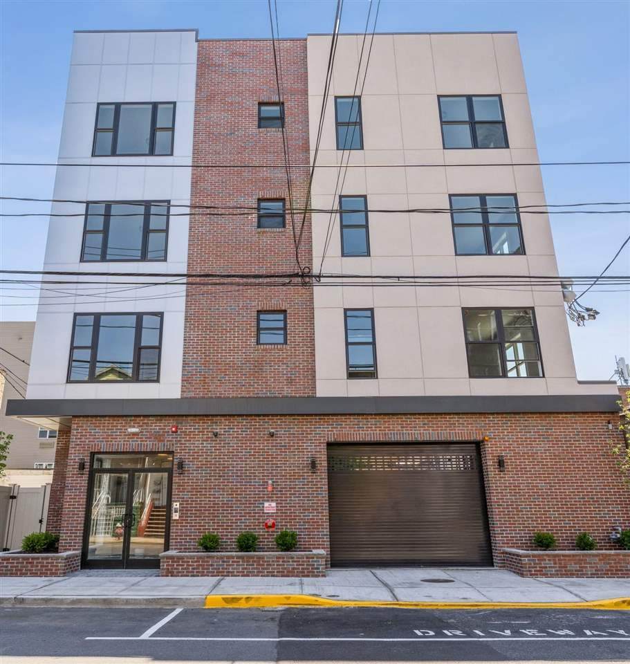 6108 Hudson Ave - Photo 1