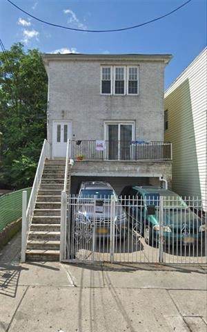 9 Leonard St - Photo 1