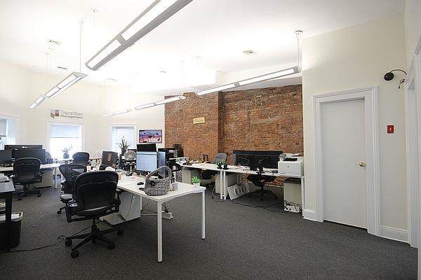 66 Hudson St - Photo 1