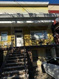 28 Lincoln St - Photo 1