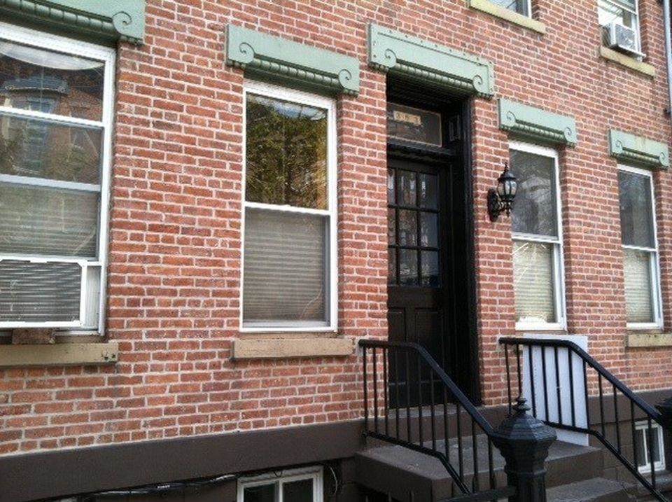 353 7TH ST - Photo 1