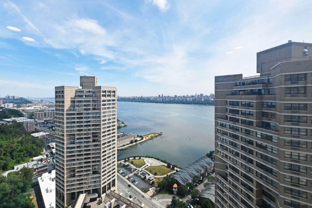 7000 Blvd East - Photo 1