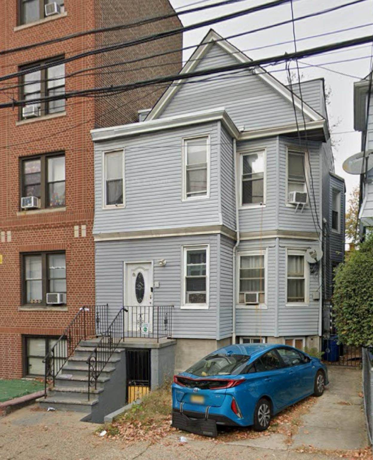 68 Lexington Ave - Photo 1