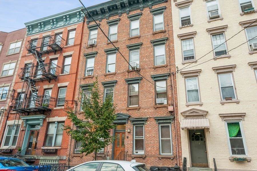 226 Jefferson St - Photo 1