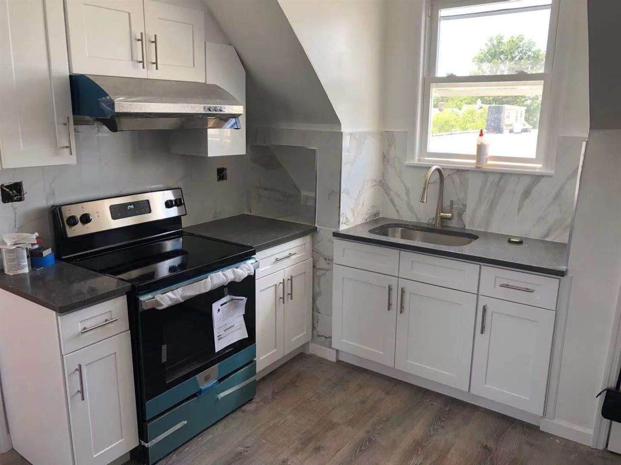 74 West 7Th St - Photo 1