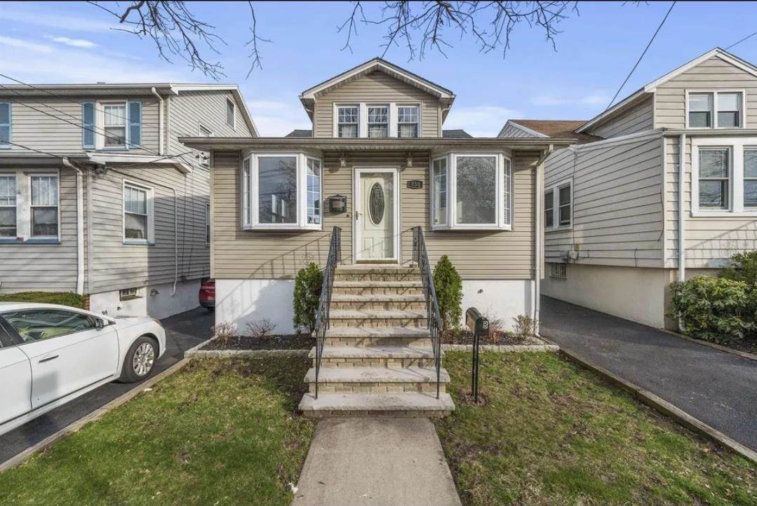 838 Roosevelt Ave - Photo 1