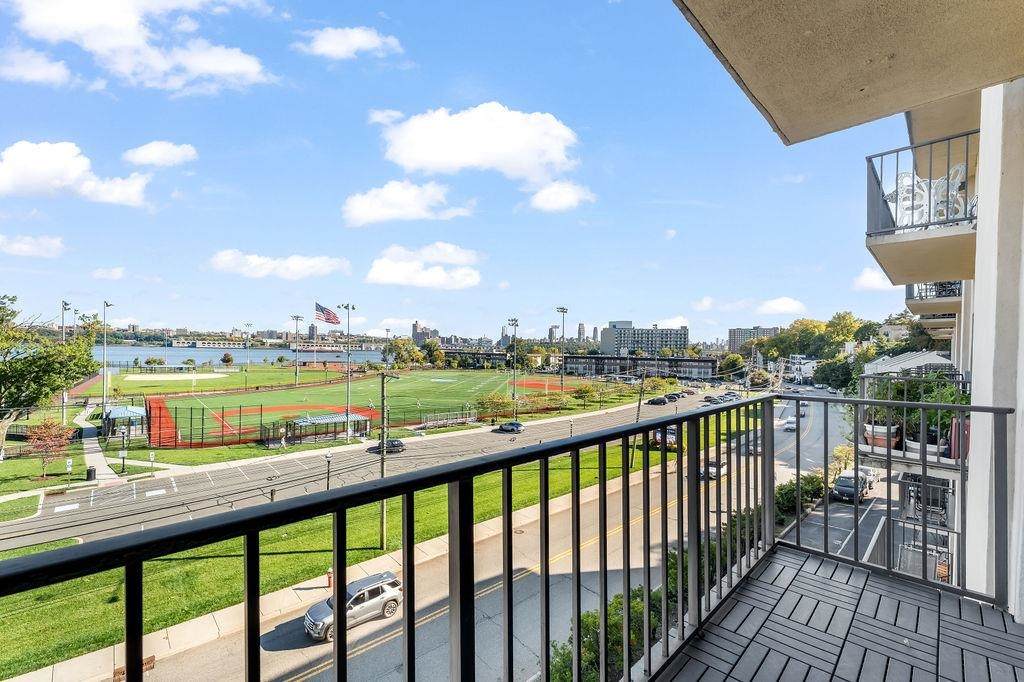 1150 River Rd - Photo 1