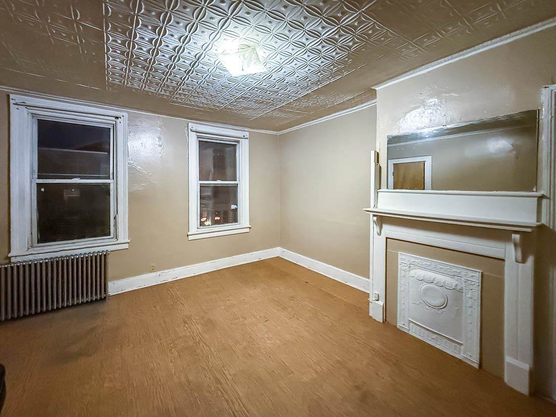 164 Griffith St - Photo 1