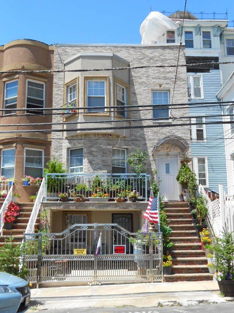 75A Clifton Pl - Photo 1