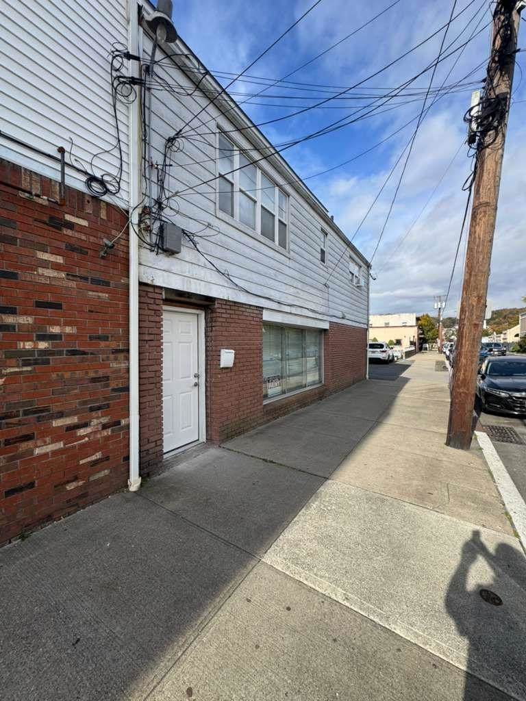 85 Berkshire Ave - Photo 1