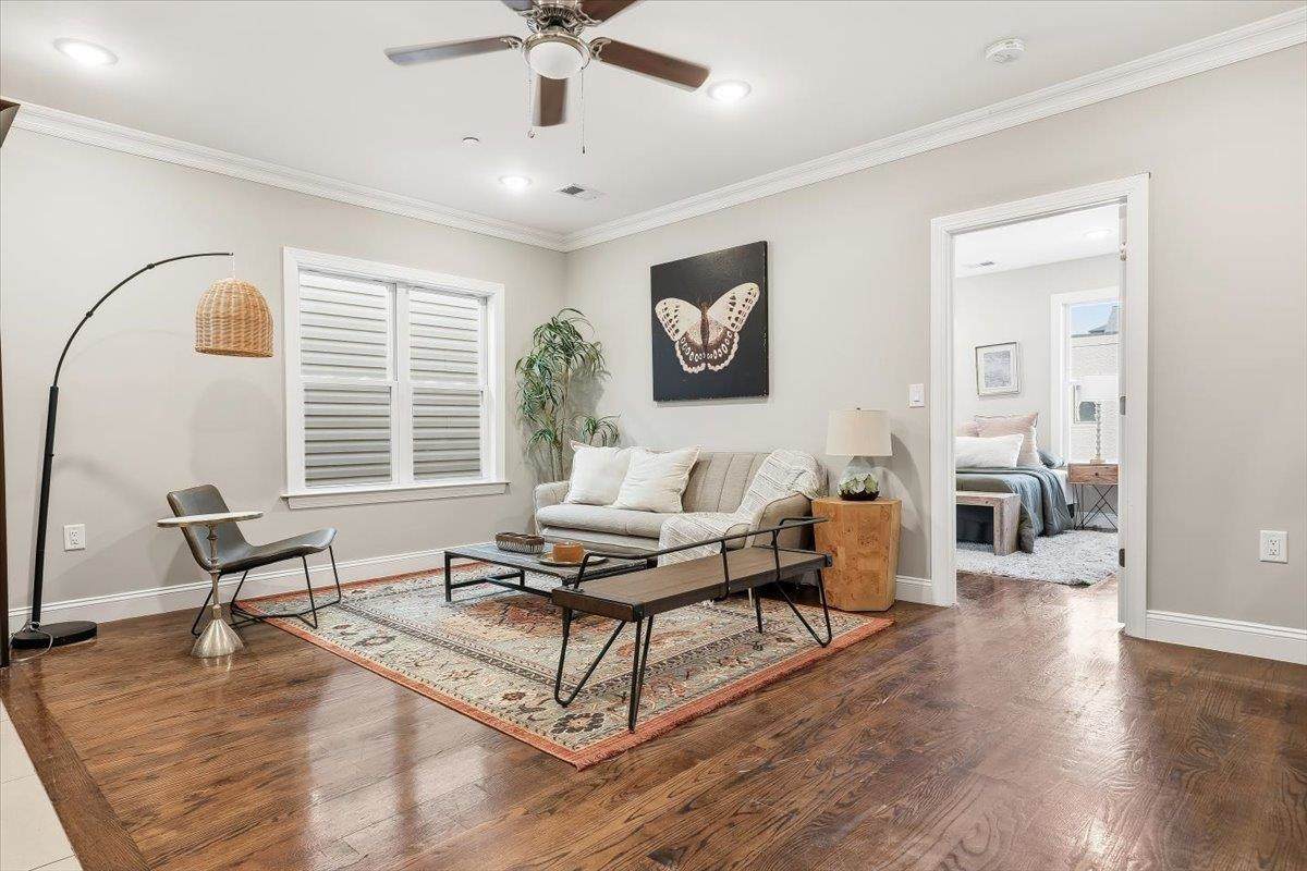 25 St Pauls Ave - Photo 1