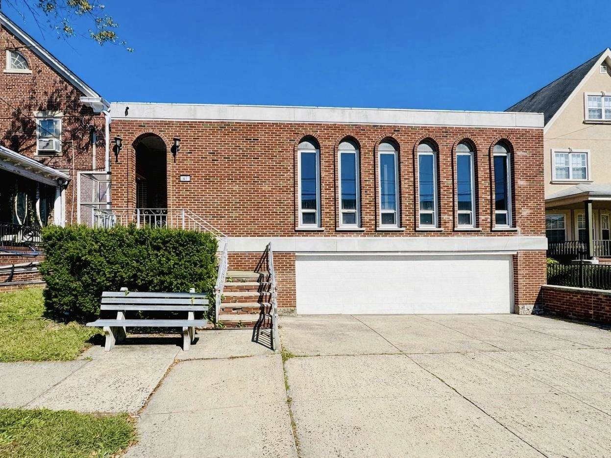 696 Avenue C - Photo 1