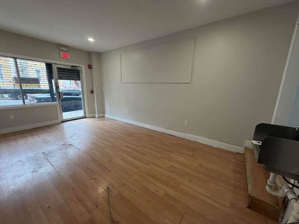 5712 Hudson Ave - Photo 1