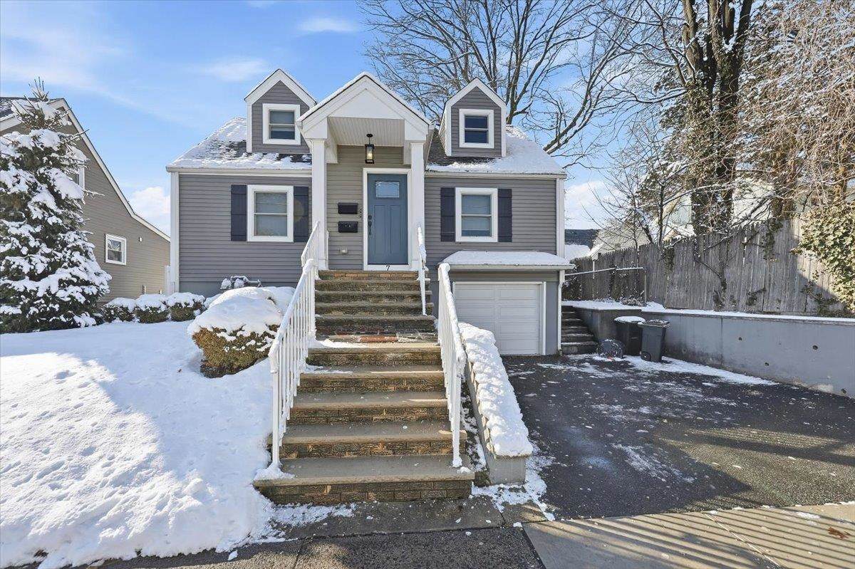 7 Main Terrace - Photo 1