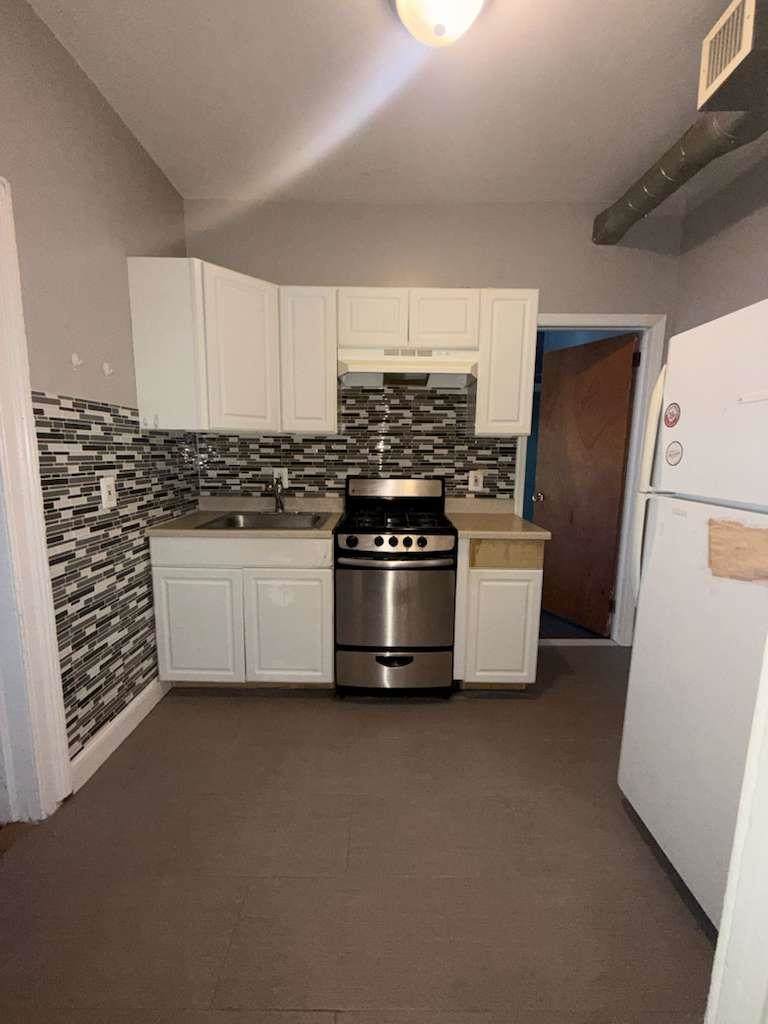 302 Princeton Ave - Photo 1