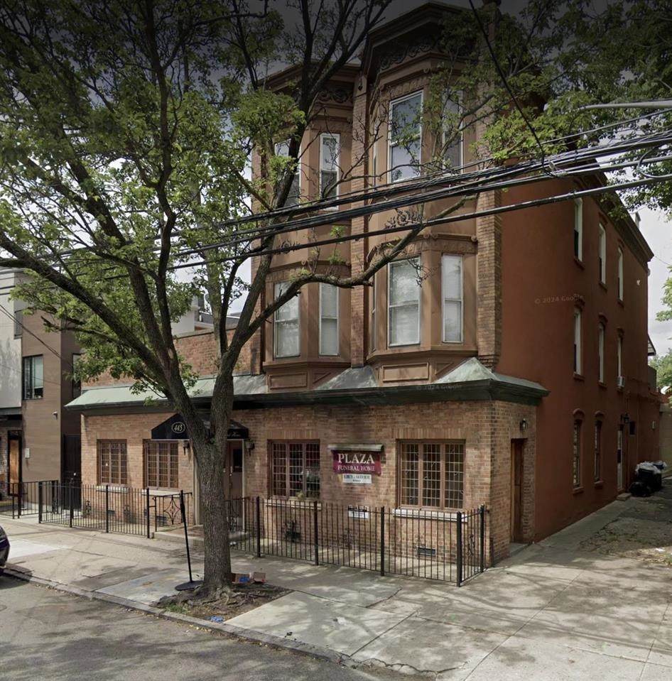 445 Monmouth St - Photo 1