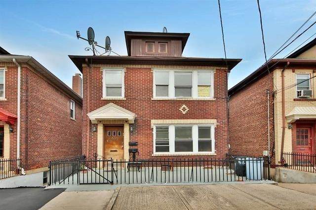 711 Grand Ave - Photo 1