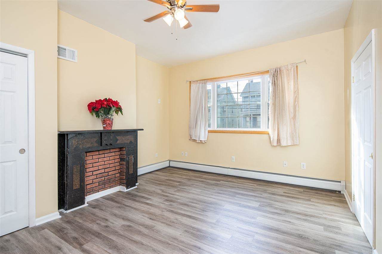 13 East 52Nd St - Photo 1