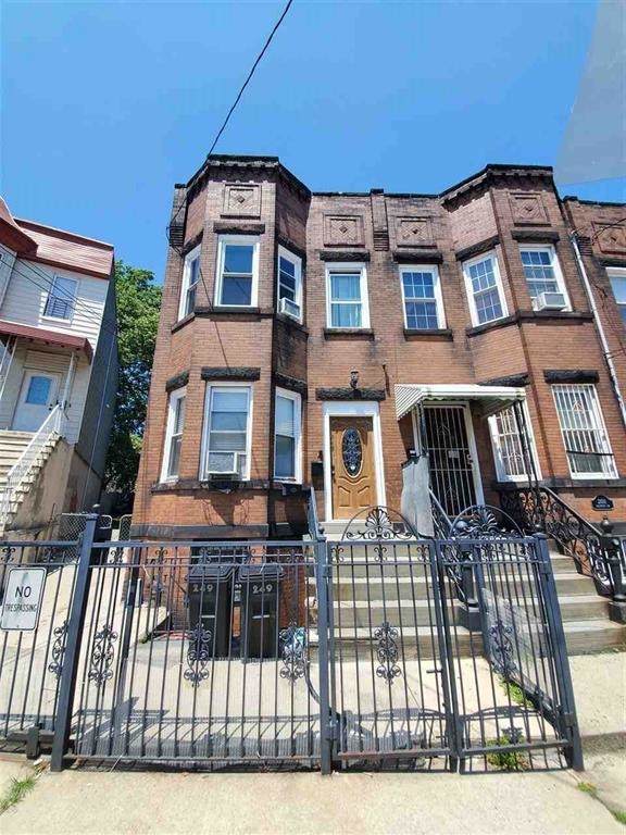 249 Arlington Ave - Photo 1