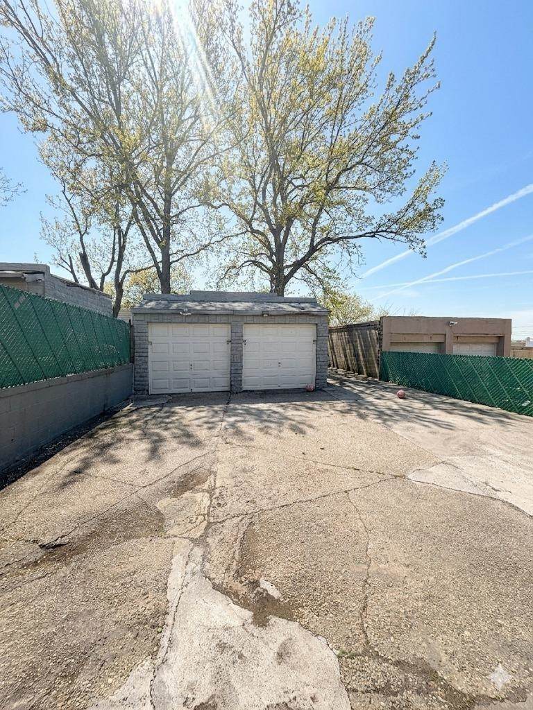 329 Columbia Ave - Photo 1
