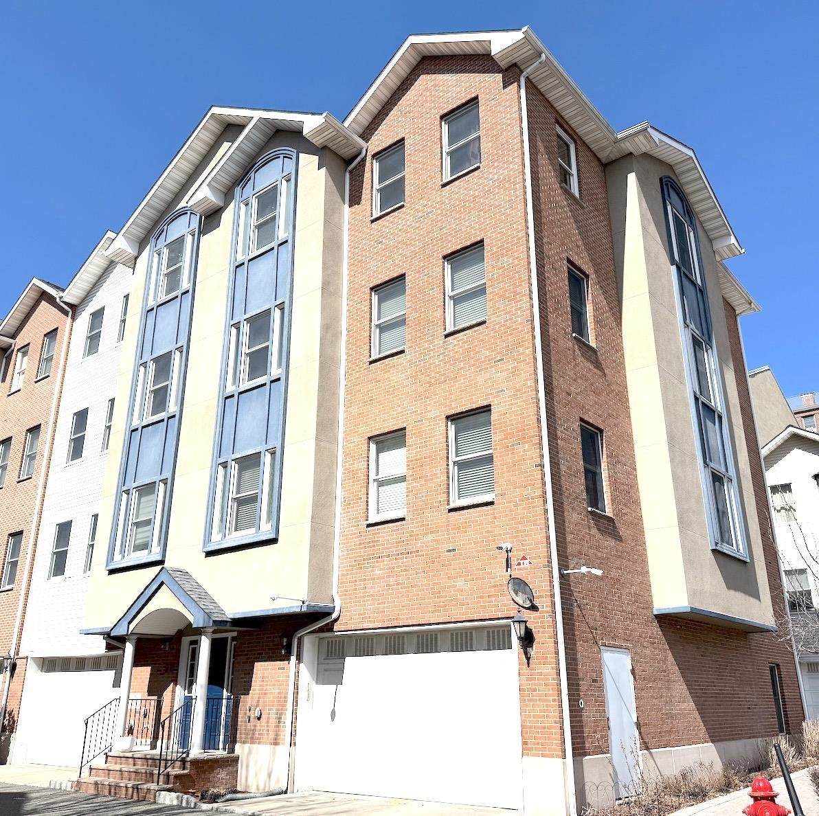 620 38TH ST - Photo 1