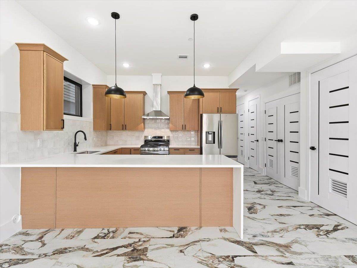 68 Jordan Ave - Photo 1