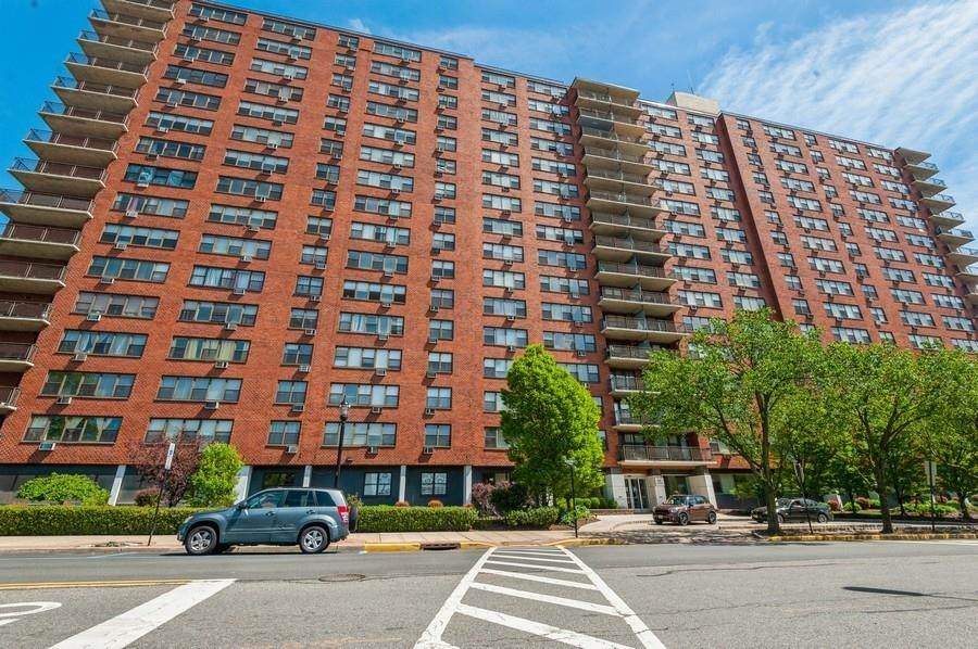 500 Central Ave - Photo 1