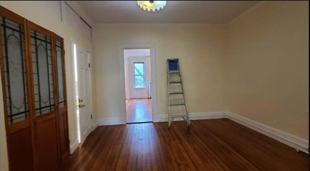 476 Gregory Ave - Photo 1