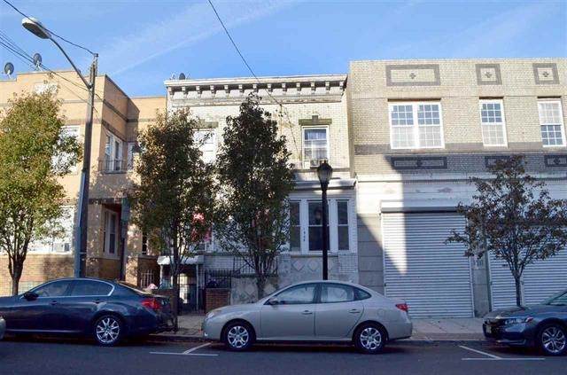 1909 New York Ave - Photo 1