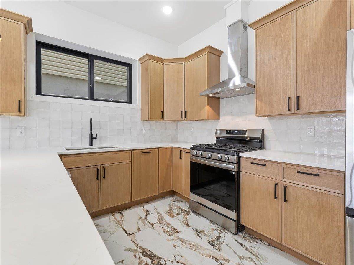 https://bt-photos.global.ssl.fastly.net/liberty/orig_boomver_1_260009187-2.jpg