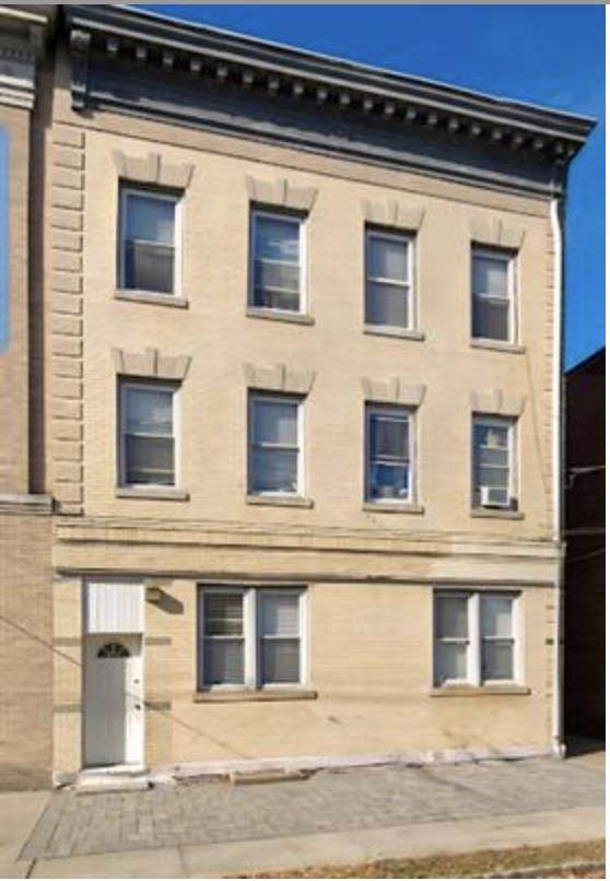 83 Ashland Ave - Photo 1