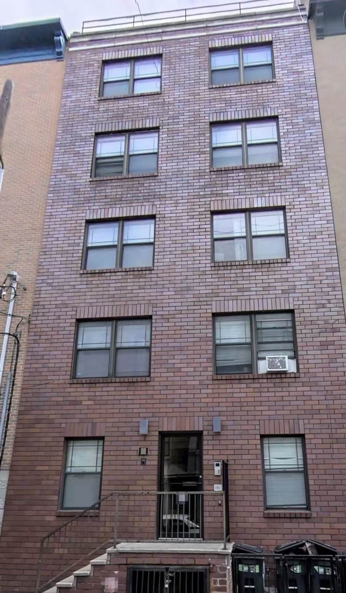 91 Madison St - Photo 1
