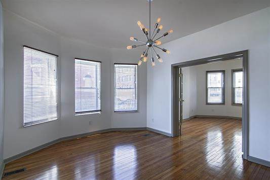 129 Clifton Pl - Photo 1