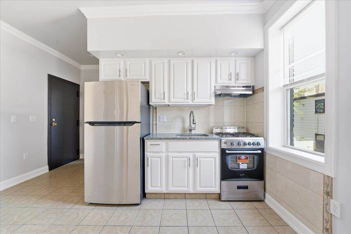 3-5 Potter Pl - Photo 1