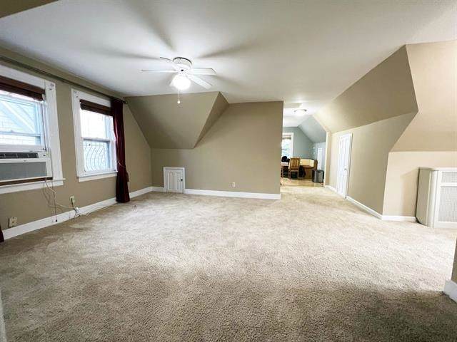 53 Hudson Pl - Photo 1