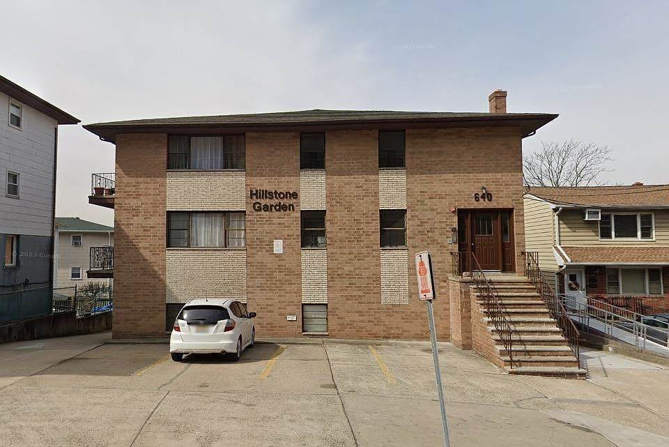 640 Fairview Ave - Photo 1