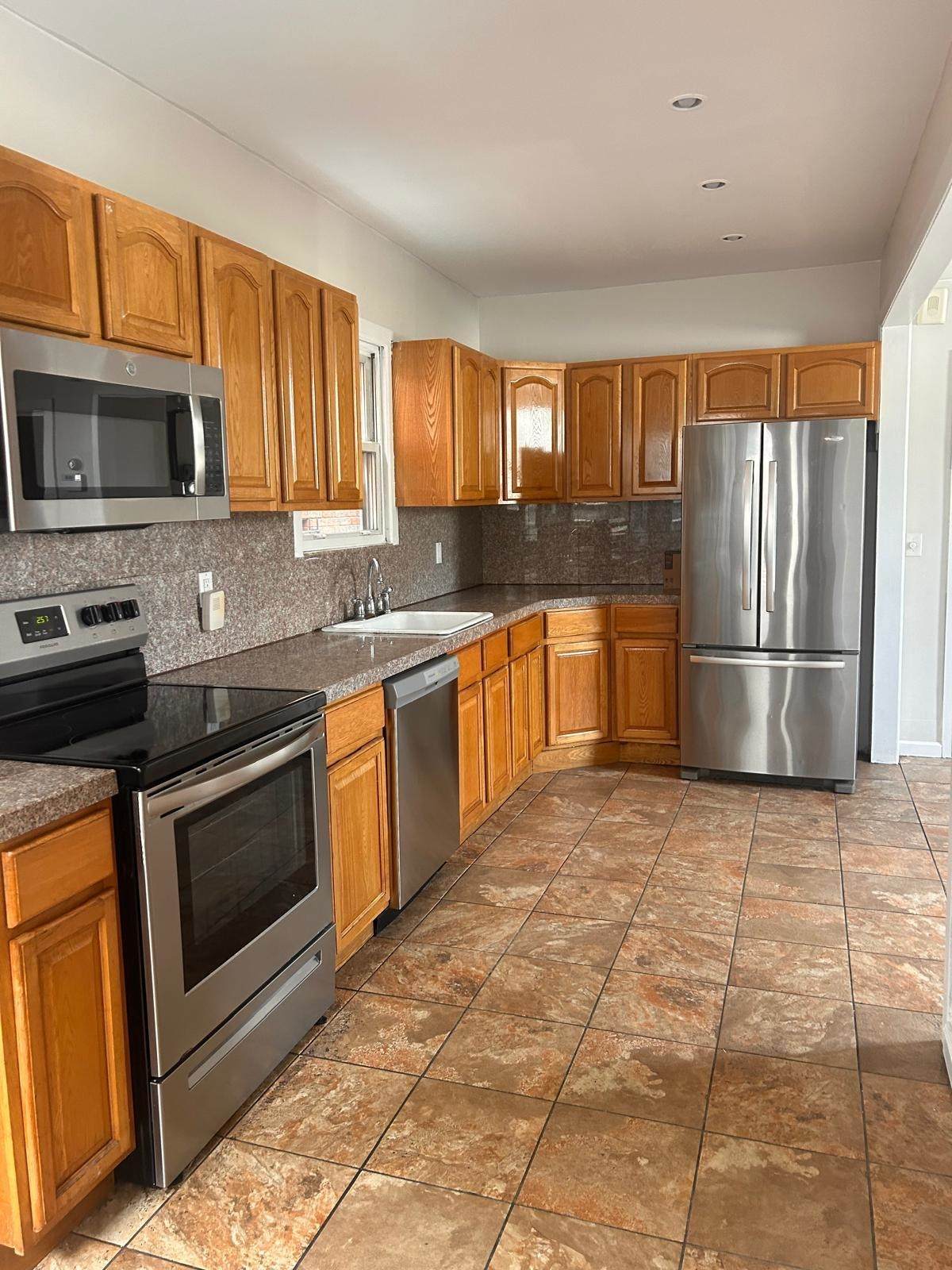 8906 Tonnelle Ave - Photo 1